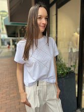 Laden Sie das Bild in den Galerie-Viewer, Peserico Damen Shirt in Weiß mit Rautenmuster
