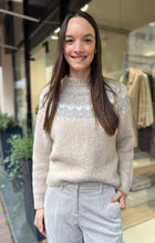 Laden Sie das Bild in den Galerie-Viewer, Peserico Damen Strickpullover in Sand
