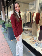 Laden Sie das Bild in den Galerie-Viewer, Harris Wharf London Damen Blazer in Rotbraun
