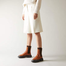 Laden Sie das Bild in den Galerie-Viewer, Hogan Damen Chelsea Boots H619 in Cognac
