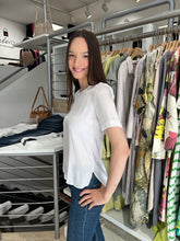 Laden Sie das Bild in den Galerie-Viewer, Antonelli Damen Shirt &quot;CORFU&quot; in Weiß
