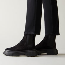 Laden Sie das Bild in den Galerie-Viewer, Hogan Damen Chelsea Boots H619 in Schwarz
