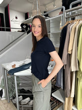 Laden Sie das Bild in den Galerie-Viewer, Purotatto Damen Shirt in Dunkelblau
