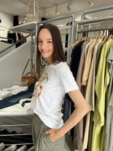 Laden Sie das Bild in den Galerie-Viewer, Margittes Damen Shirt in Weiß mit Druck
