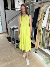 Laden Sie das Bild in den Galerie-Viewer, Riani Damen Kleid in Gelb
