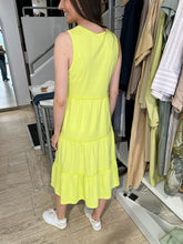 Laden Sie das Bild in den Galerie-Viewer, Riani Damen Kleid in Gelb

