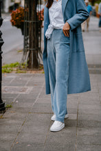 Laden Sie das Bild in den Galerie-Viewer, Raffaello Rossi Damen Cordhose &quot;Elaine Long&quot; in Hellblau
