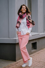 Laden Sie das Bild in den Galerie-Viewer, Cambio Damen Jeans &quot;Celia&quot; in Pink
