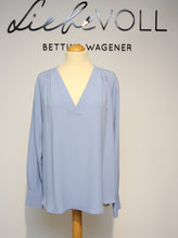 Laden Sie das Bild in den Galerie-Viewer, Antonelli Damen Bluse in Hellblau

