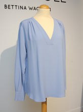 Laden Sie das Bild in den Galerie-Viewer, Antonelli Damen Bluse in Hellblau
