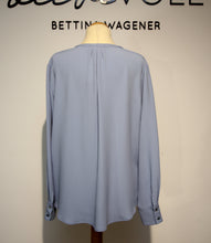 Laden Sie das Bild in den Galerie-Viewer, Antonelli Damen Bluse in Hellblau
