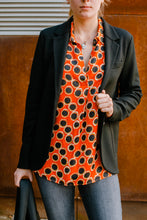 Laden Sie das Bild in den Galerie-Viewer, Harris Wharf London Damen Blazer in Schwarz
