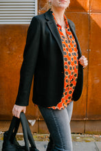 Laden Sie das Bild in den Galerie-Viewer, Harris Wharf London Damen Blazer in Schwarz
