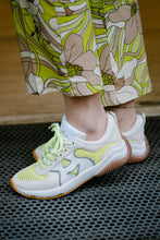 Laden Sie das Bild in den Galerie-Viewer, Hogan Damen Sneaker &quot;H597&quot; in Beige/ Gelb
