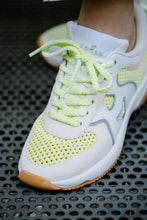 Laden Sie das Bild in den Galerie-Viewer, Hogan Damen Sneaker &quot;H597&quot; in Beige/ Gelb
