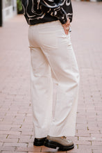 Laden Sie das Bild in den Galerie-Viewer, Cambio Damen Hose &quot;Ally&quot; in Offwhite
