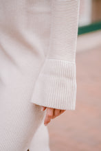 Laden Sie das Bild in den Galerie-Viewer, Antonelli Damen Strickkleid in Creme
