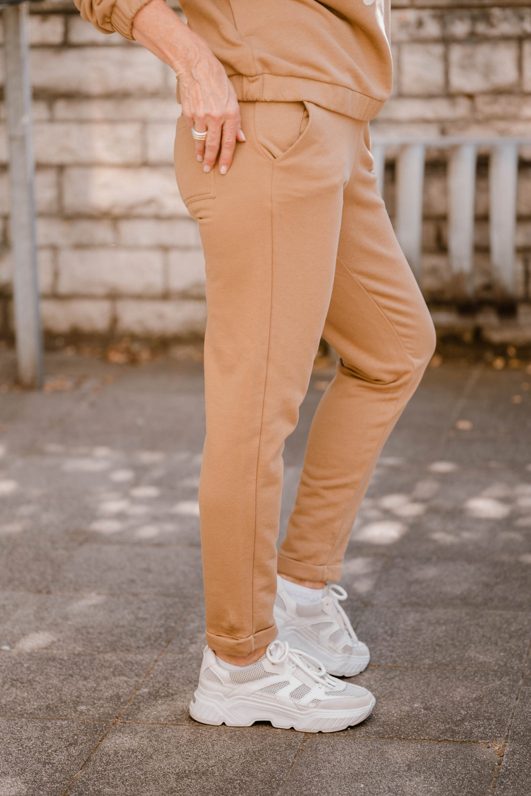 Margittes Damen Sweathose in Cognac