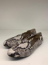 Laden Sie das Bild in den Galerie-Viewer, La Cabala Damen Loafer in Reptiloptik
